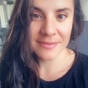 Meet your Posher, Roxanne